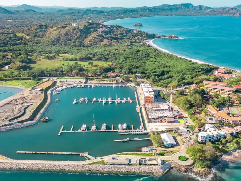 Dockwalk Marina Flamingo